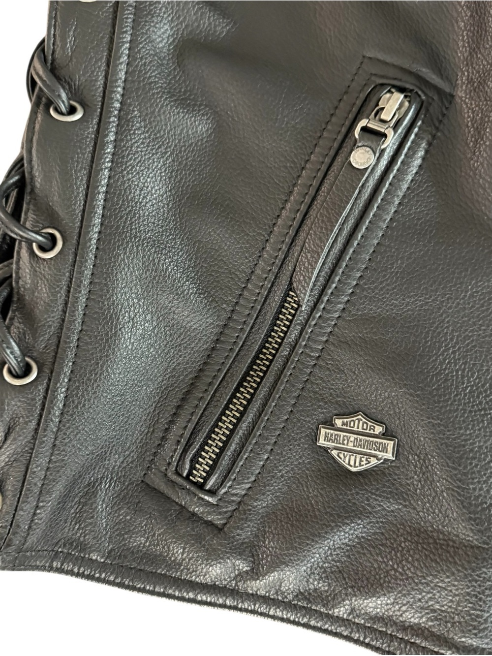 Harley-Davidson Avenue Black Leather Vest - Picture 7 of 13